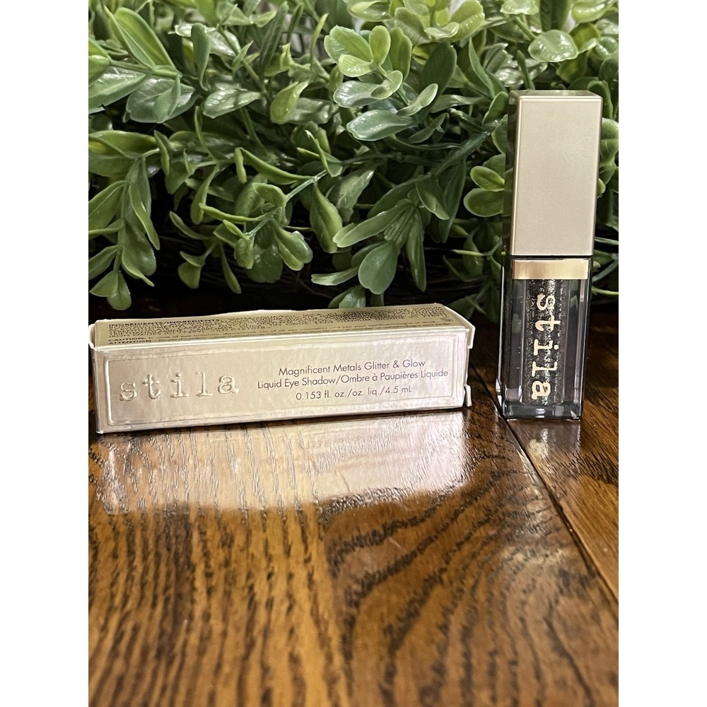 Stila‎ Magnificent Metals Glitter & Glow Liquid Eye Shadow - Molten Midnight